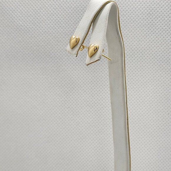 Brand New Brazilian 18k Gold Filled Heart Studs  Earrings - Picture 1 of 4